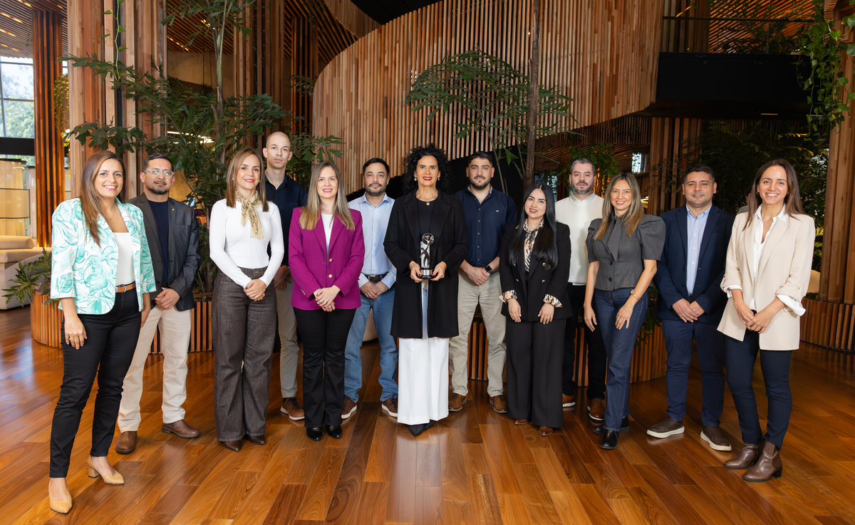 ueno bank fue galardonado con el Premio LATAM 2026 por su innovadora estrategia de inclusión y experiencia del cliente